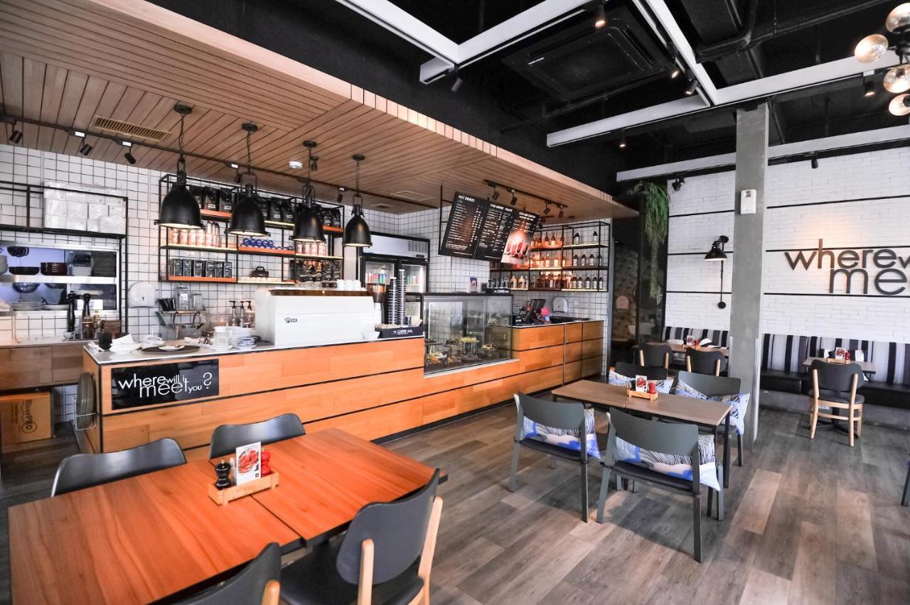 Glur Phuket Patong Beach - SHA Certified Exterior foto